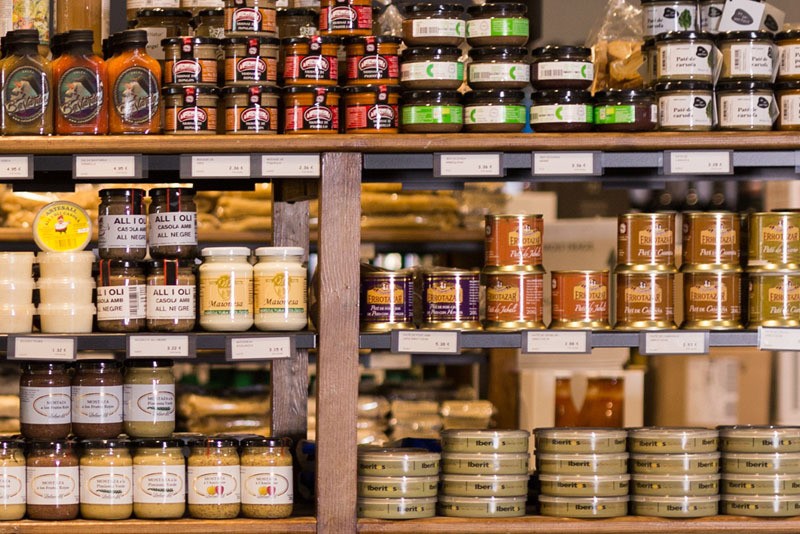 Unas etiquetas para productos gourmet de calidad ayudan a atraer a los consumidores