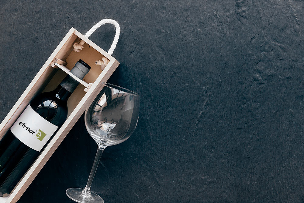 Con la nueva normativa de etiquetado de vinos se puede incluir parte de la información a través de medios electrónicos